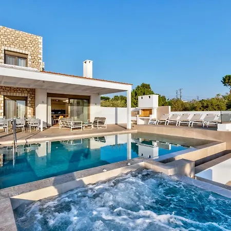 וילה Lara Amberblue Pefkos *
