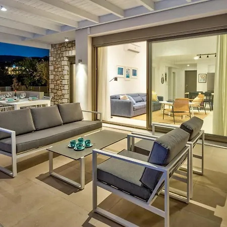וילה Lara Amberblue Pefkos